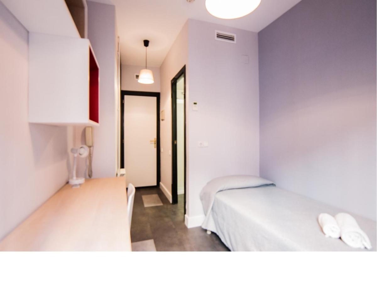 Residencia Universitaria Tagaste Barcelona Room photo